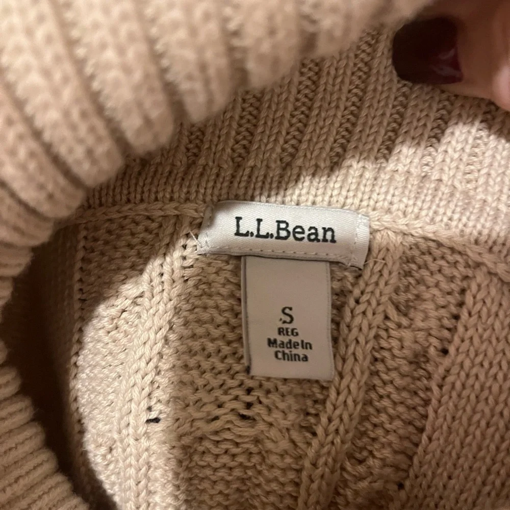 LL Bean Cable Knit Turtleneck Sweater, size small